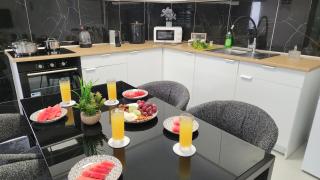 Luxurious Orestis - 1