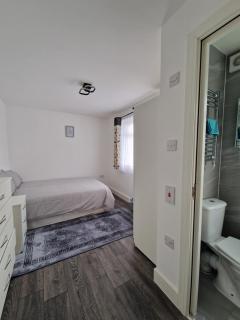 En-suite Mitcham - Streatham Vale - 5