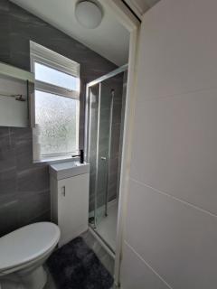 En-suite Mitcham - Streatham Vale - 3