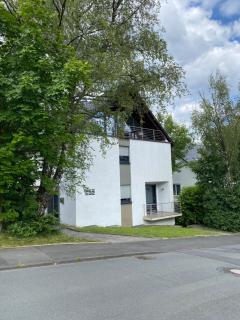 Modernes Ferienhaus mit 2 Balkonen, Terrasse und Garten ! - Bochum - 9
