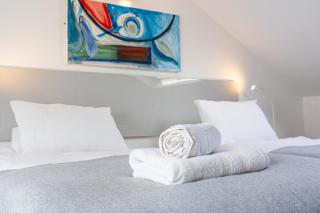 Panda Santuaries, Art House - Bath - 9