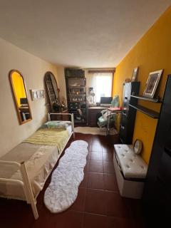 Casa indipendente con terrazzo e posto auto - 2