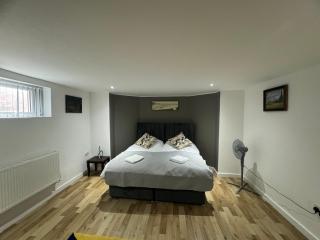 MK Apartments, Chorlton, Manchester, Car Park - Manchester - 5