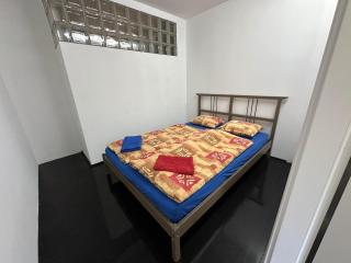 Spacious Karlin Lofty Apartment - Prague - 4