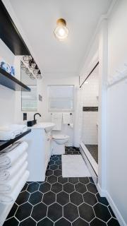 Spacious 3BR, Pool, Near Beach & Attractions - Daytona Beach - 4