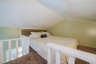 Spacious 3BR, Pool, Near Beach & Attractions - Daytona Beach - 3