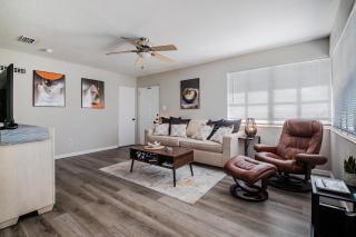 Spacious 3BR, Pool, Near Beach & Attractions - Daytona Beach - 9