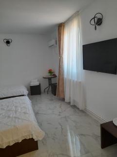 Camere de închiriat Darius 16 , 2 camere - 4