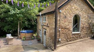 The Cider Press at Deep Filling Farm, woodland luxury - - 9
