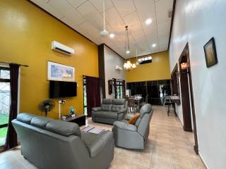 Private Pool Villa 846 - Fong Homestay - Kampong Alor Gajah - 2
