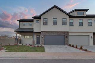 Snow Canyon Oasis Ocotillo 42 Large Private Pool and Hot Tub, 2 Firepits, 2 PlayStations - Santa Clara - 4