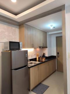 Georgia Luxe Suite at Shore 2 MOA - Manila - 1