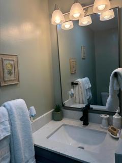 Kerry's Kozy Nest - Brampton - 3