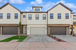 Ocotillo Spring Resort 44 Sky Fire Private Brand-New Home, Private Hot Tub, and Community Pool - Santa Clara - 6