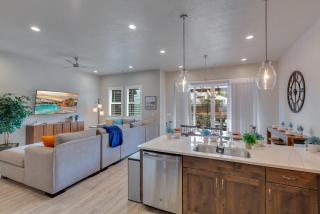 Ocotillo Spring Resort 44 Sky Fire Private Brand-New Home, Private Hot Tub, and Community Pool - Santa Clara - 1