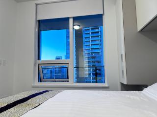 Monthly stay-Relocation Special-New condo at Metrotown - 4