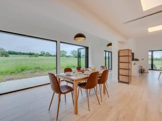 3 Bed in Hollington 93331 - Hollington - 8