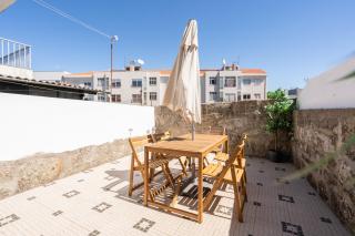 Host Wise - Elegant Colorful House w Private Terrace - Porto - 8