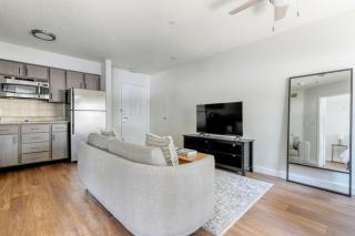 Blueground Gateway gym pool near stadium ATX-251 - 8