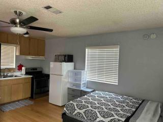 Private Studio GuestHouse With Everything! - 9