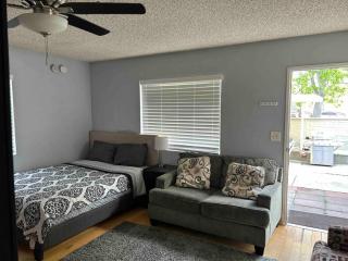 Private Studio GuestHouse With Everything! - 6