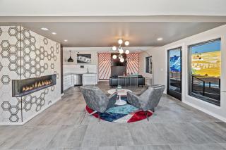 Walkable Wonder Midtown Studio near Downtown Gems - 1