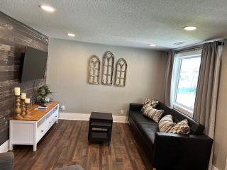 Newly Remodeled 2 BR Private Home w/ King Bed - Concordia - 2
