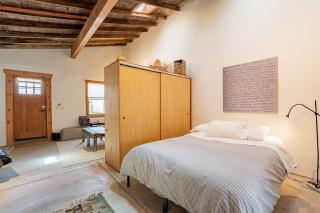 Modern Historic 1900 Adobe Bungalow in Downtown, Low Summer Rates! - Tucson - 5