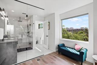 3BR 2.5BA ROOFTOP VIEW GREEN LAKE HIDEAWAY - Seattle - 9