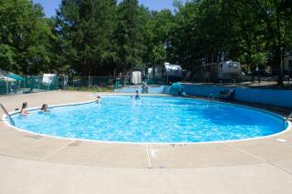Cozy Cabin Within Campground - Mifflinburg - 1
