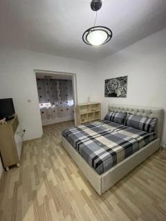E&B Cosy Apartment 2 - Tirana - 4