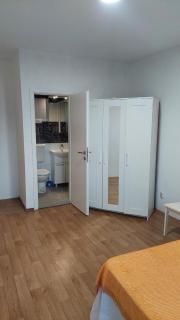 Room with private toilet and terrace in city center in shared apartment - Split - 1