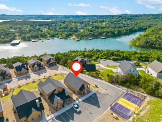 Private Hot Tub-Free Attraction Tickets-Lake Lookout-Community Indoor & Outdoor Pools - Branson - 8