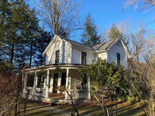 COZY GUESTHOUSE Minutes Away From Hiking! - New Marlborough - 9