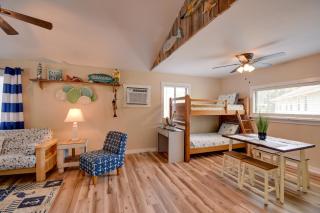 Ocean Isle Apartment with Balcony, 1 Mi to Beach! - Ocean Isle Beach - 4