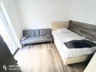 FMI33 Next to Airport - Kelsterbach - 2