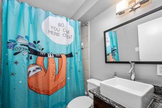 1BR Apt with Fully Equipped Kitchen Close to Major Attractions - 9