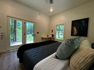 460 Reflections Mirror Cabin - Balsam Grove - 2