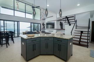 Spacious 4-Bed Villa in Placencia Village w Pool - Placencia - 3