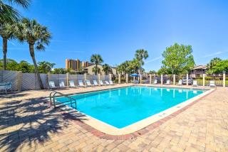 Breezy PCB Retreat with Balcony - Walk to Beach! - Panama City Beach - 0