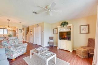 Breezy PCB Retreat with Balcony - Walk to Beach! - Panama City Beach - 5