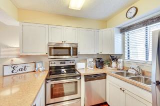 Breezy PCB Retreat with Balcony - Walk to Beach! - Panama City Beach - 1