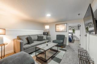 Modern Rustic House with Hot Tub Near Downtown SLC - Salt Lake City - 2