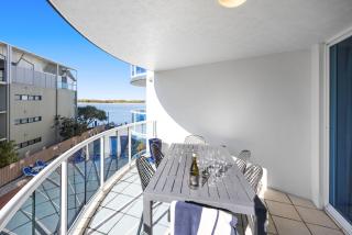 3 Bedroom Apartment with Lift - 1