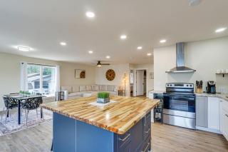 Grill, Boat Slip, and Game Room Calm Cove Apt! - Osage Beach - 1