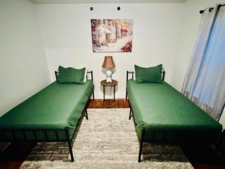 The Pinewood House - Waco - 7