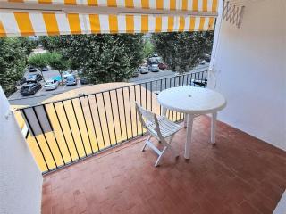 Apartamento céntrico en Empuriabrava, a 600m de la playa, con balcón y aire acondicionado. - ES-228-188 - 0