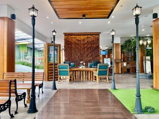 Hemangini Hotel Bandung - 9