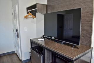 Maverick Motel - Modern Renovated Motel - Klamath Falls - 1