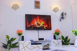 Lovely 2-Bedroom Beachfront Holiday Home - Mombasa - 1